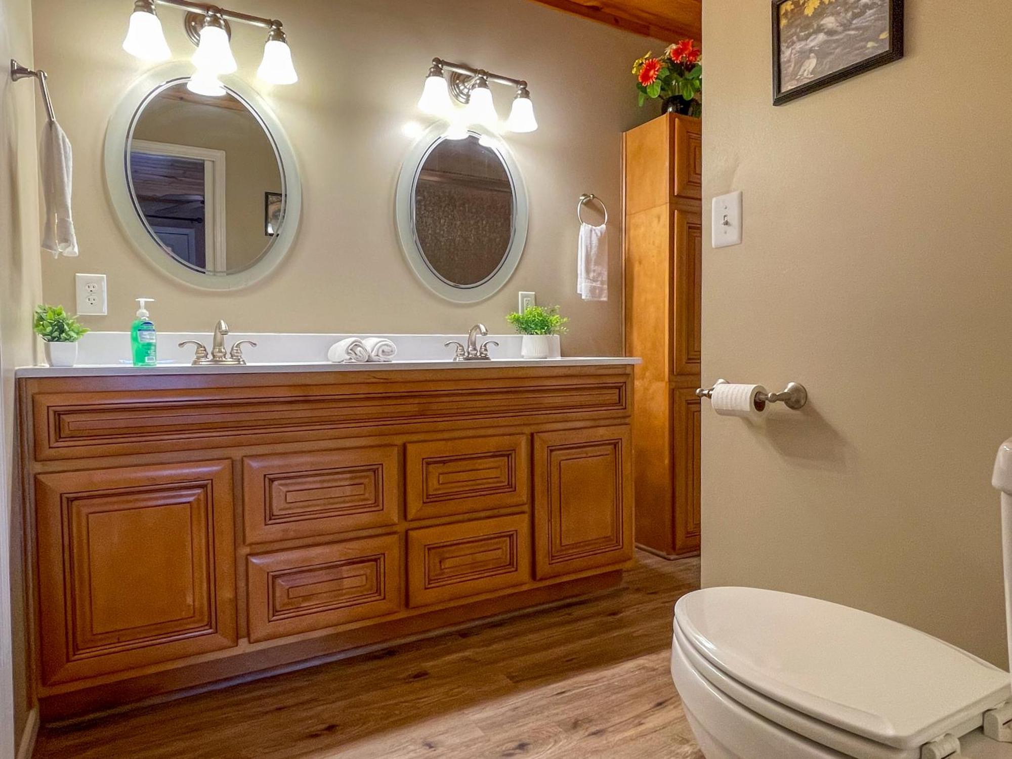 Luxurious Pigeon Forge Cabin, W/ Hottub, Easydrive, Arcade Game, Panoramic Views Eksteriør bilde