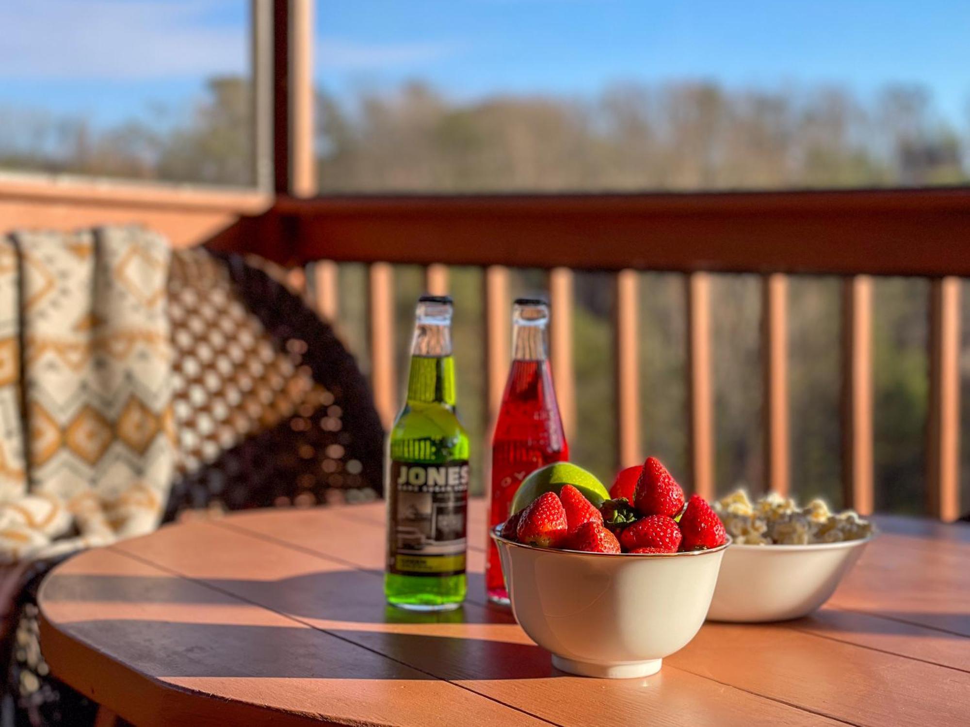 Luxurious Pigeon Forge Cabin, W/ Hottub, Easydrive, Arcade Game, Panoramic Views Eksteriør bilde